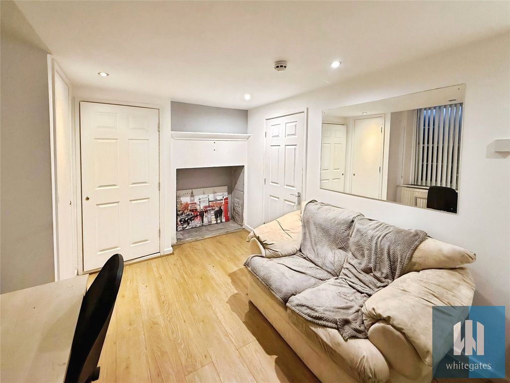 Property photo 3 of 6 Picture No. 10