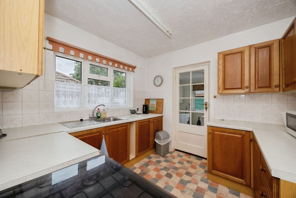Property photo 3 of 17 Photo