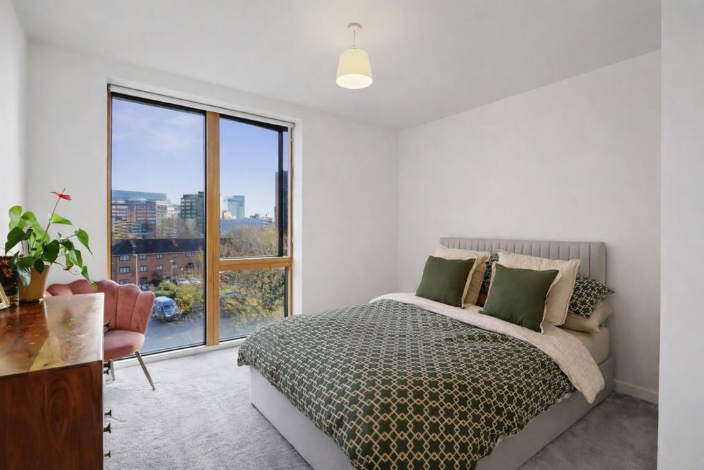 Property photo 3 of 15 315 Vimto