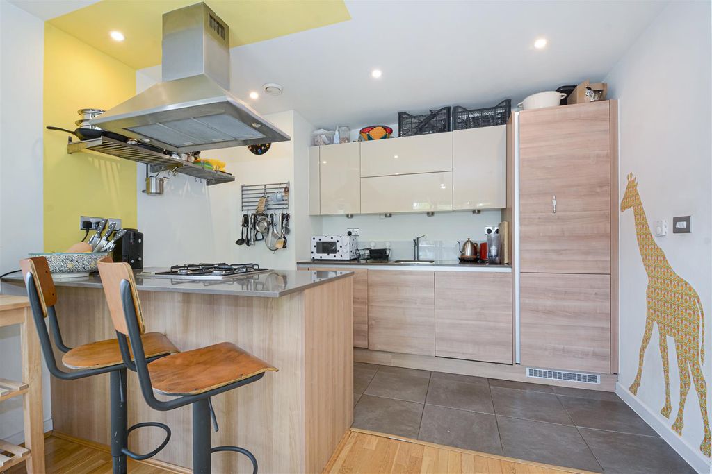 Property photo 3 of 14 Reception/Kitchen/Dining