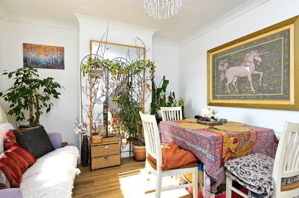 Property photo 3 of 24