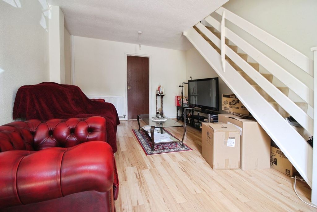 Property photo 2 of 9