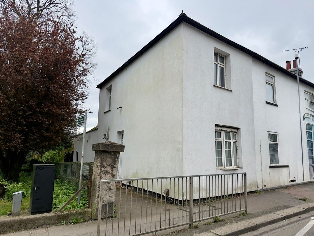 Property photo 1 of 13