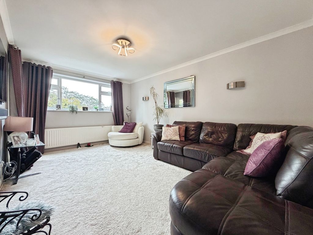 Property photo 2 of 8 Pbox-Img.Jpg