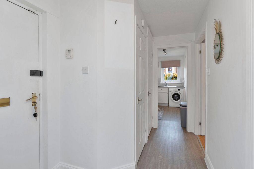 Property photo 3 of 8 Property Image 3