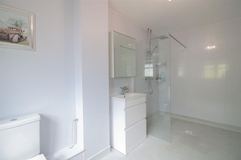 Property photo 2 of 66