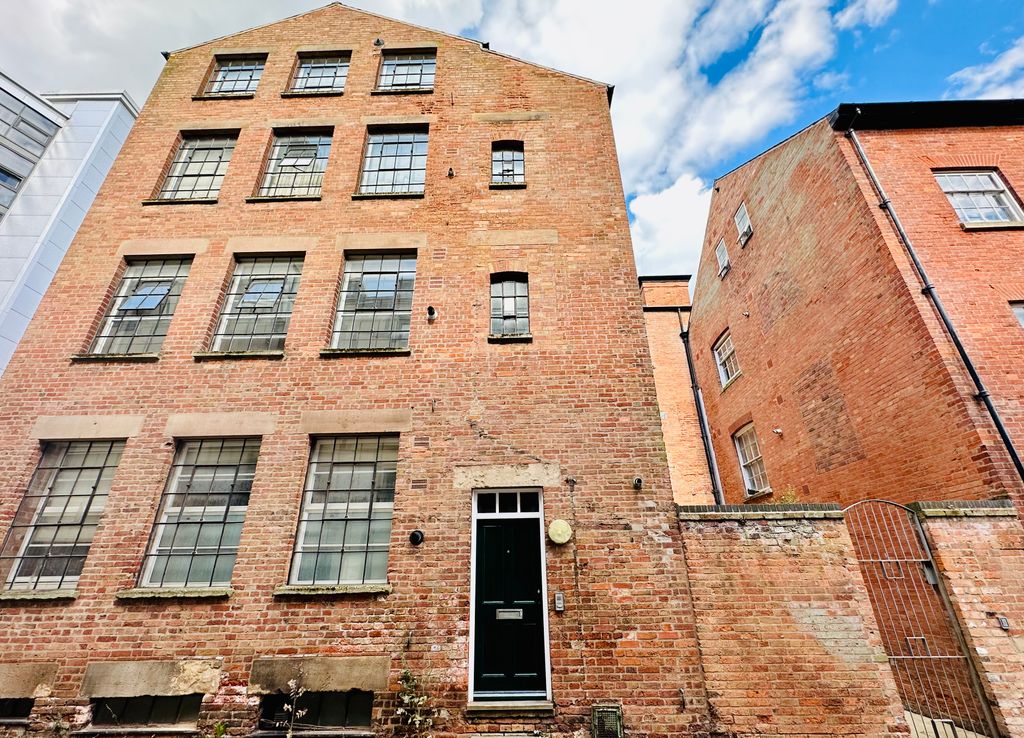 Property photo 1 of 6