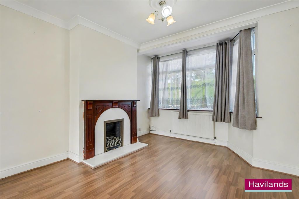 Property photo 2 of 12 109 Dimsdale Drive En1 1HD-3.Jpg