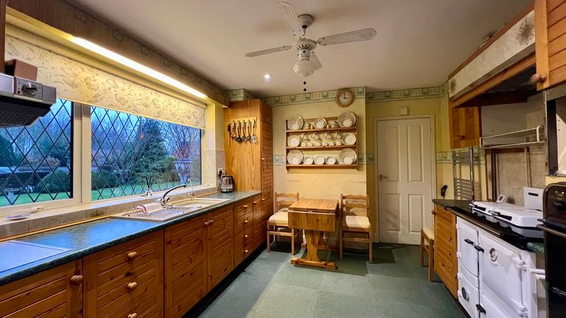 Property photo 3 of 20 Photo 13