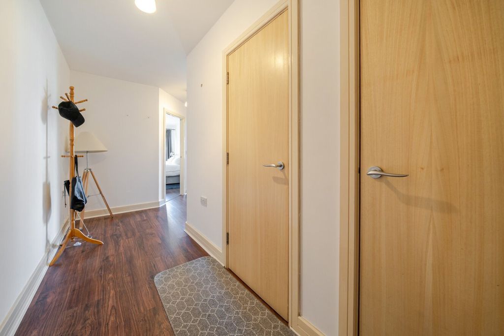 Property photo 2 of 12 Picture No. 23