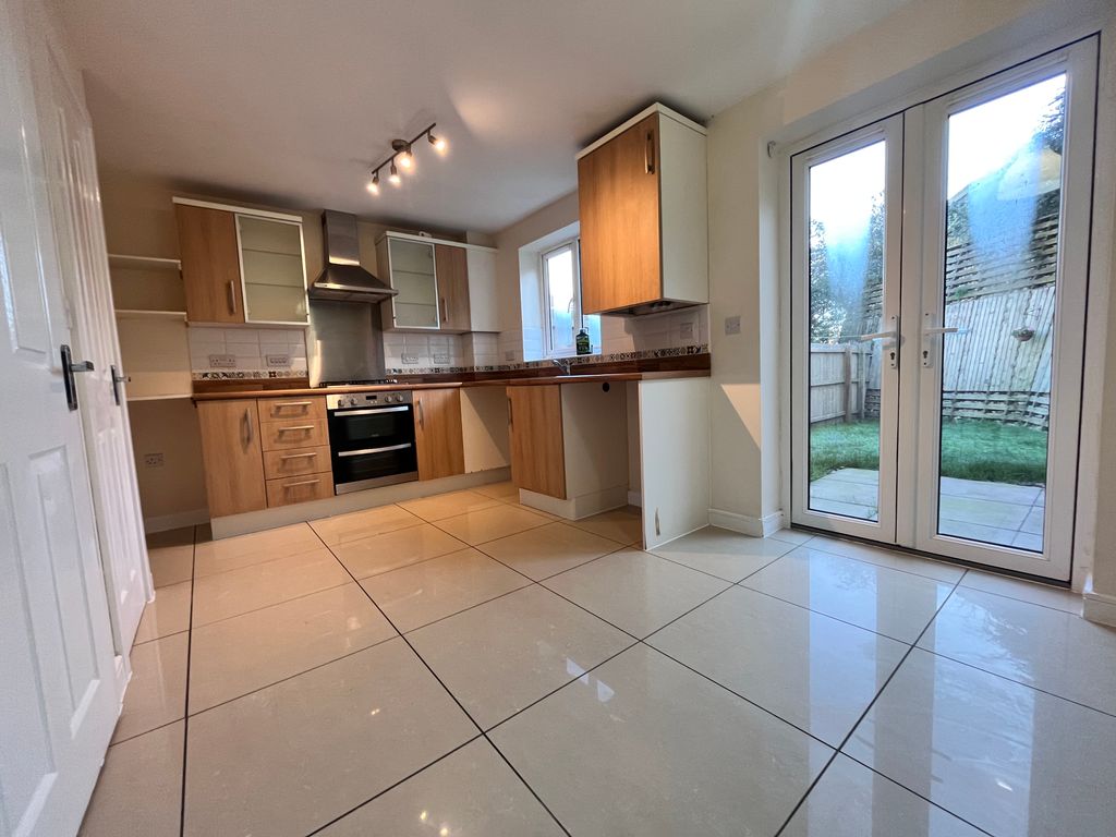 Property photo 2 of 18 Image