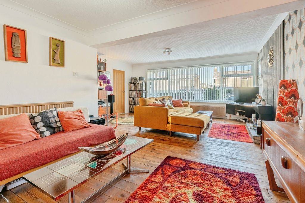 Property photo 3 of 29 Pbox-Img.Jpg