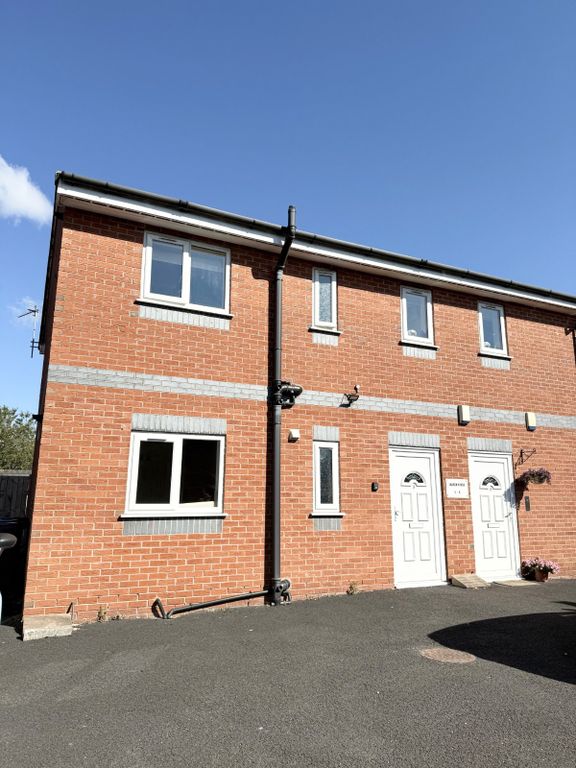 Property photo 1 of 11 External