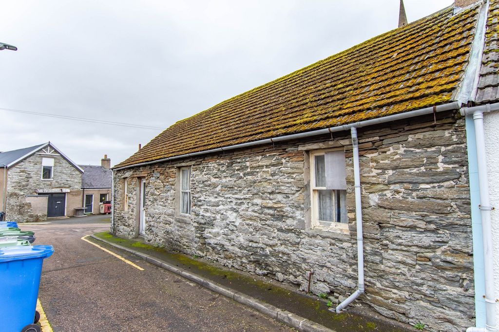 Property photo 2 of 11 Not Specified