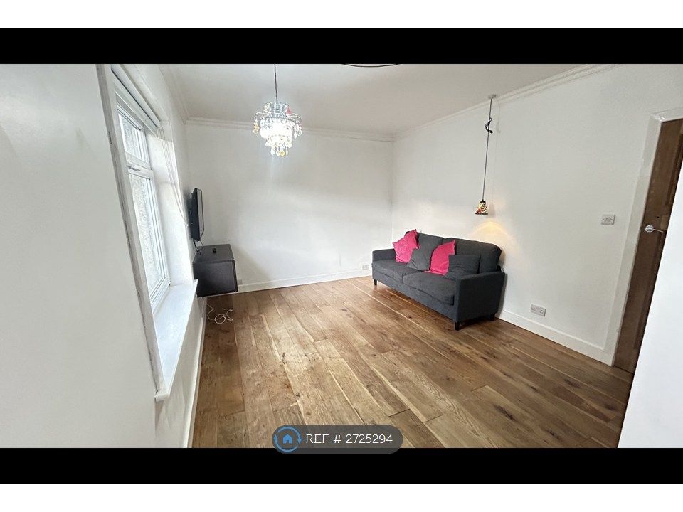 Property photo 3 of 17 Living/Dining