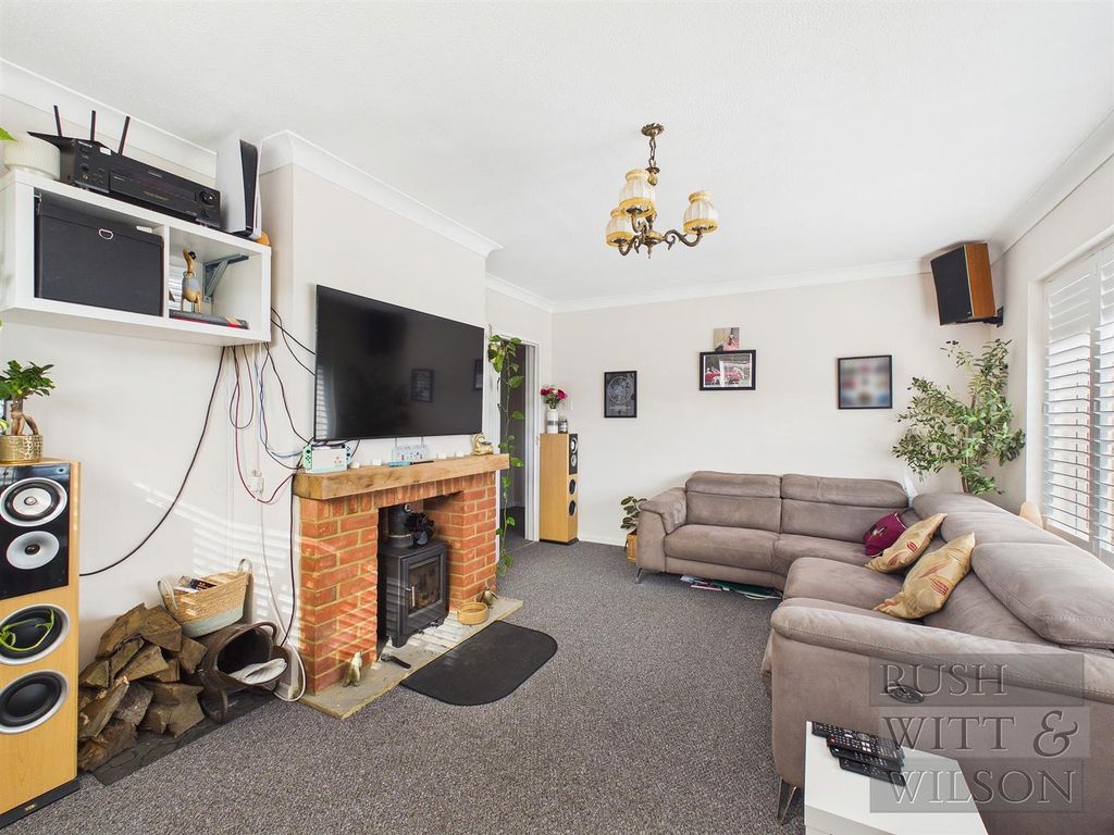 Property photo 3 of 24