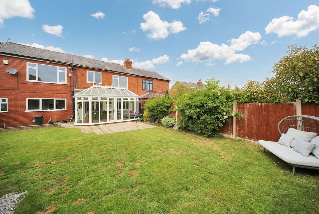 Property photo 2 of 35