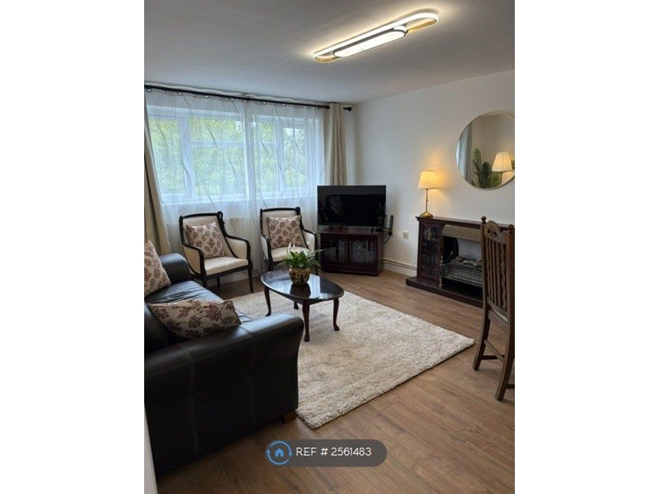 Property photo 2 of 26