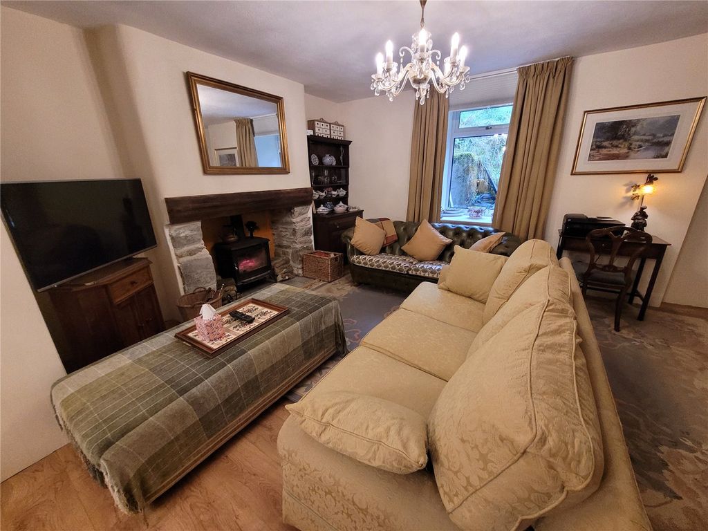 Property photo 2 of 34 Picture No. 14