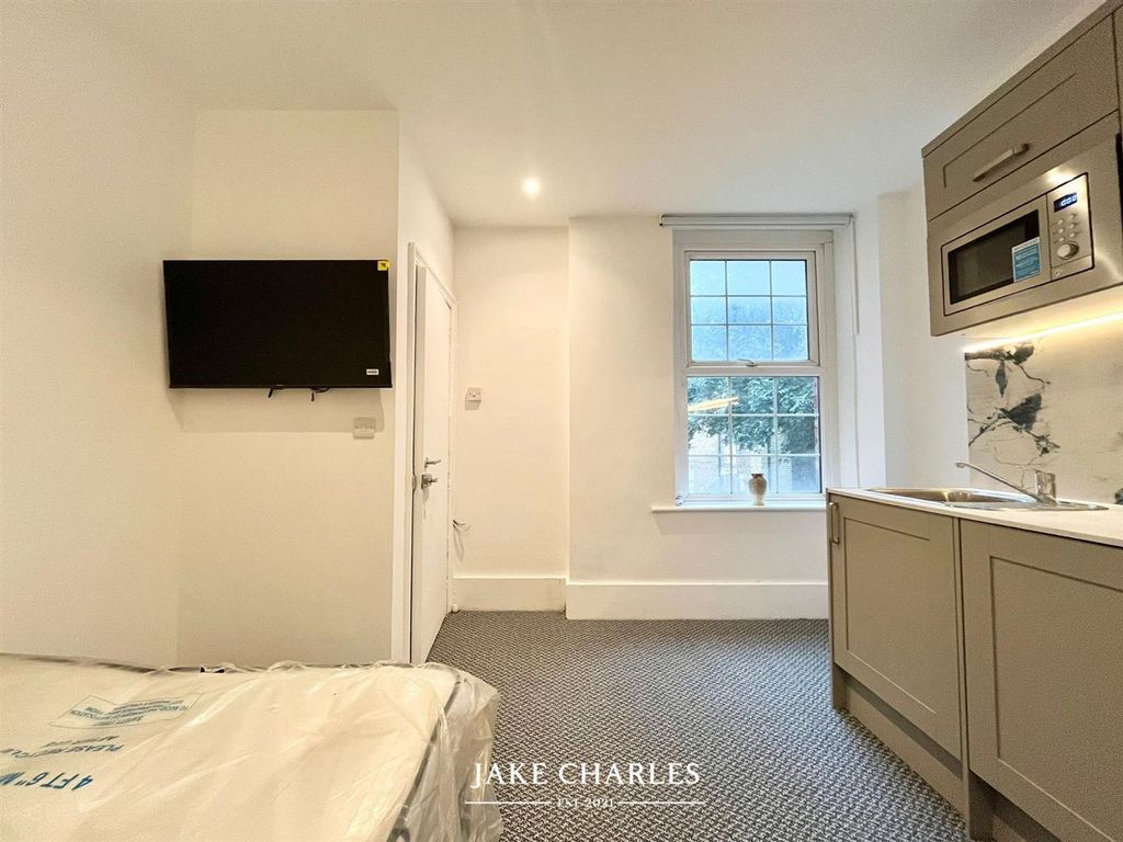 Property photo 1 of 6 56c797c4-7Ea1-49Ac-8911-Ae3142c58Dcb.Jpg