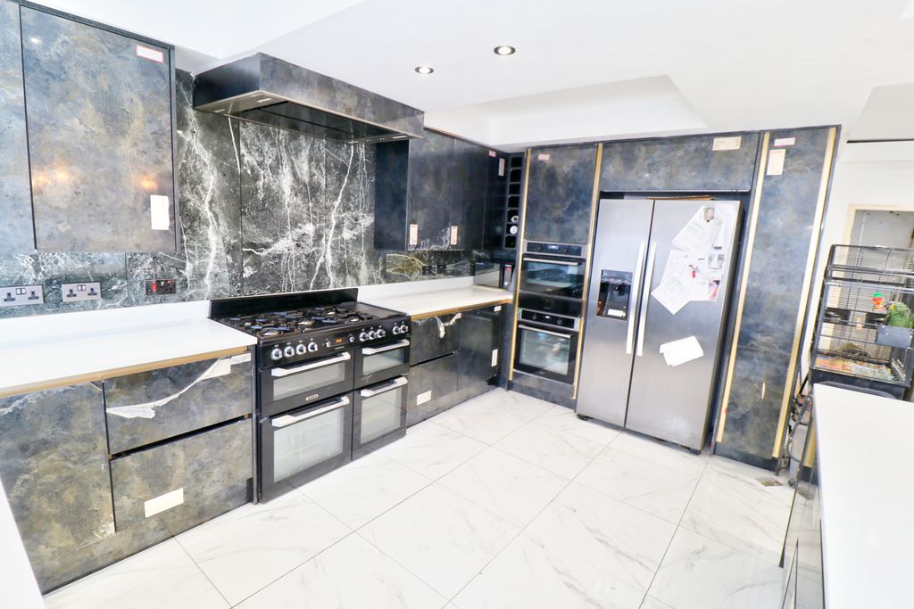 Property photo 3 of 23 Img_7133