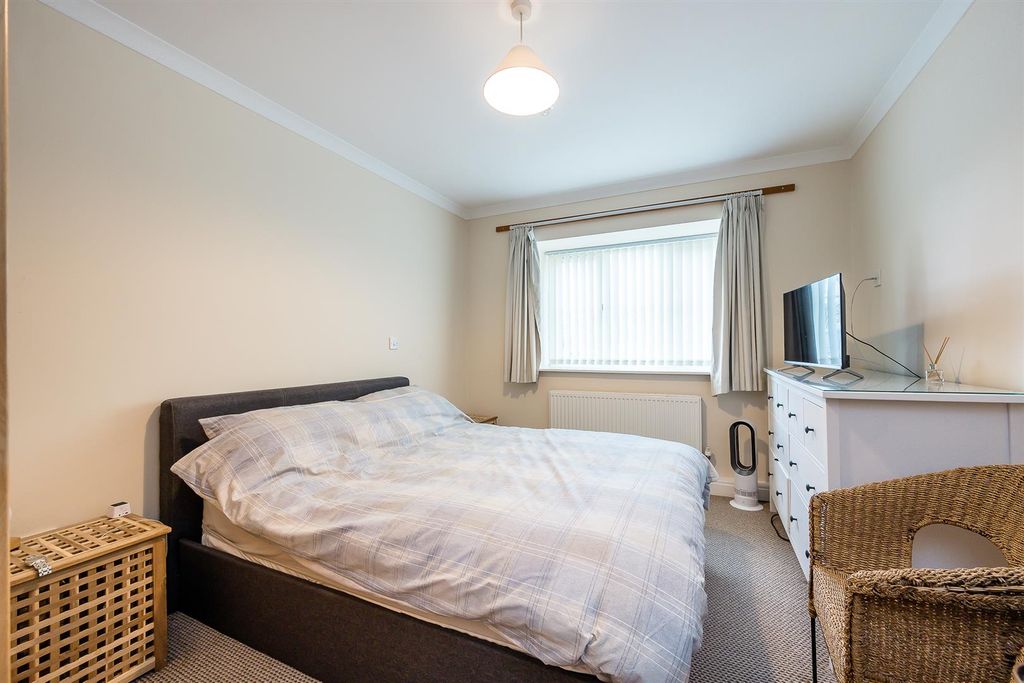 Property photo 2 of 15 Bedroom 1