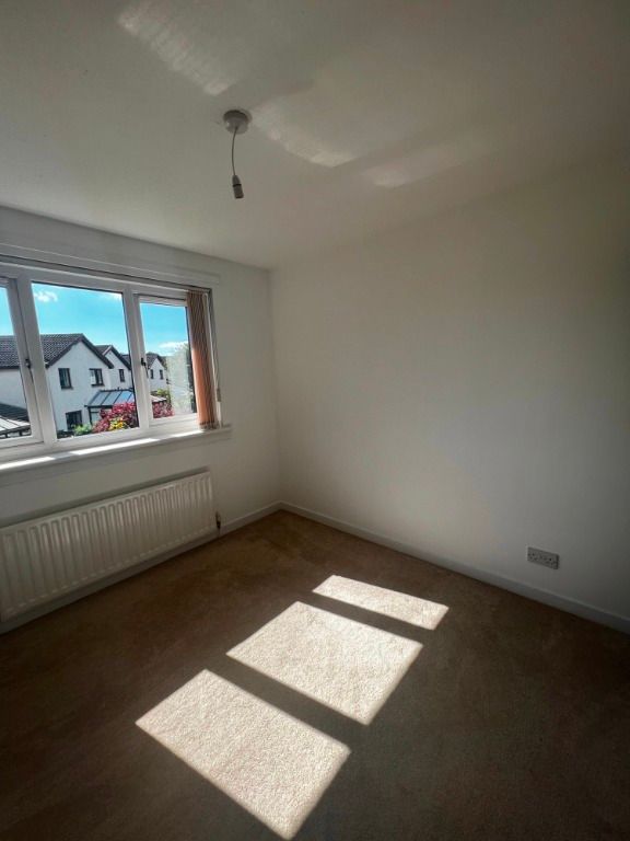 Additional image 6 of 3 bed semi-detached house to rentFlures Avenue, Erskine, Renfrewshire PA8