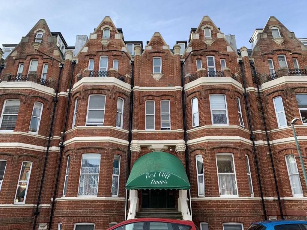 Property photo 1 of 6 Image