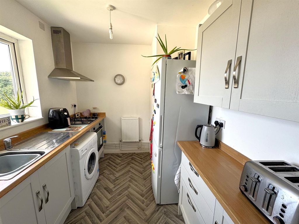 Property photo 3 of 16 Thumbnail_Image2.Jpg