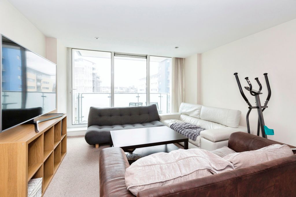 Property photo 3 of 15 Open Plan Living