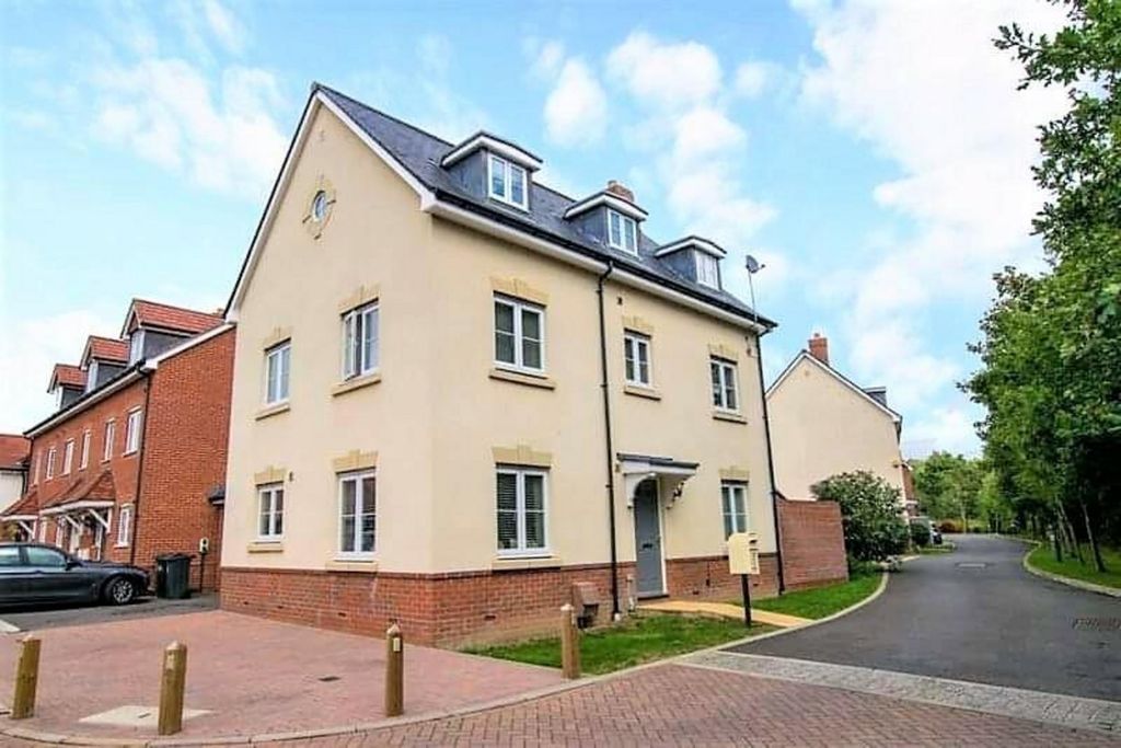 Property photo 1 of 13