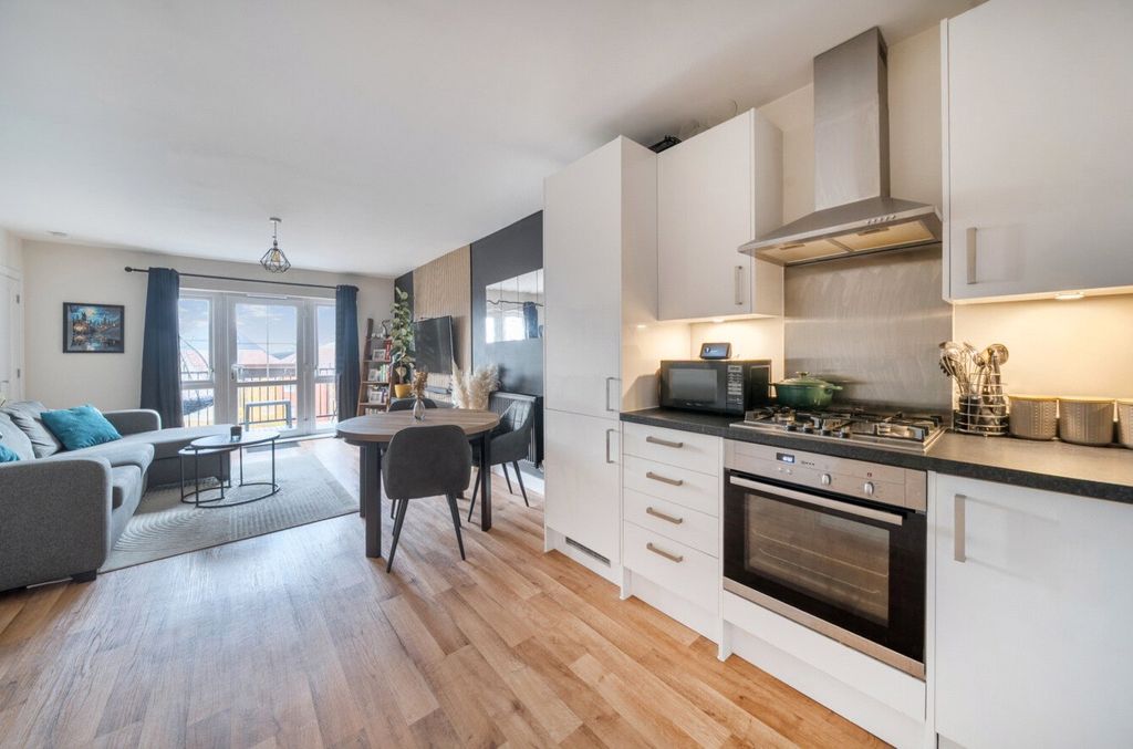 Property photo 1 of 19 Picture No. 01