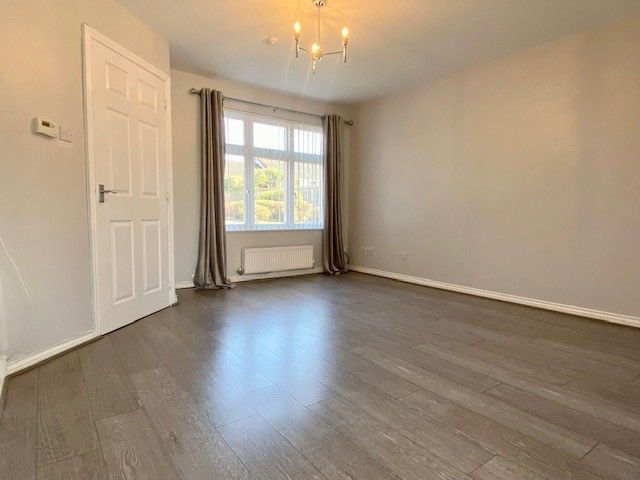 Property photo 2 of 13 Lounge