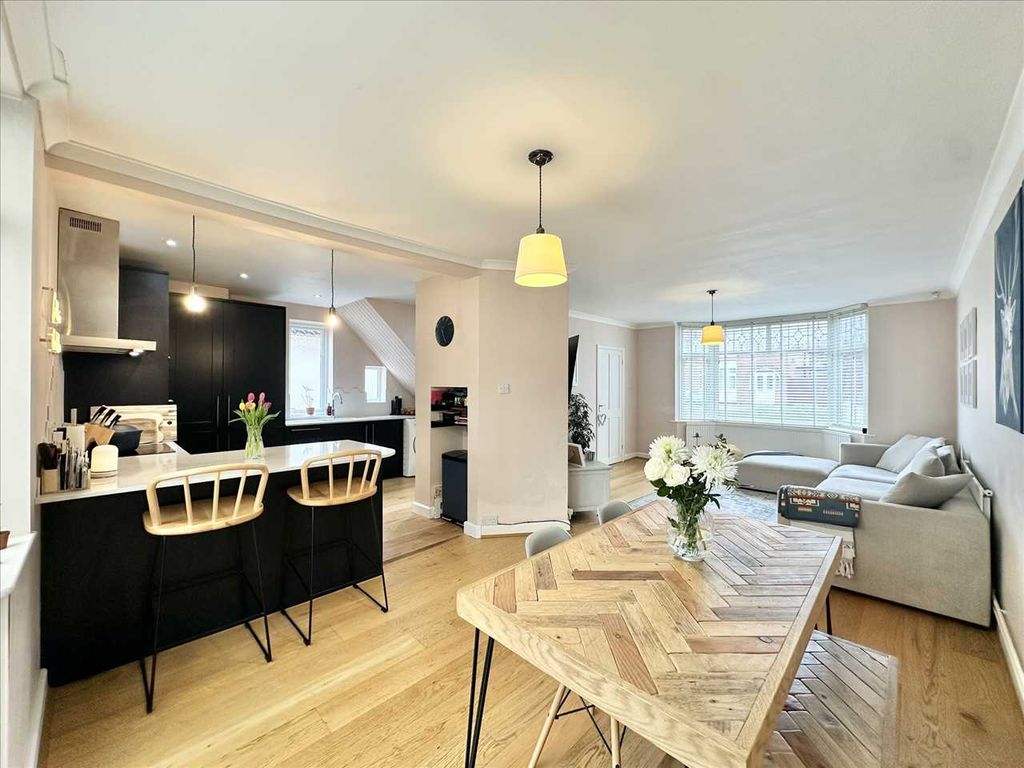 Property photo 2 of 24 Dining Area
