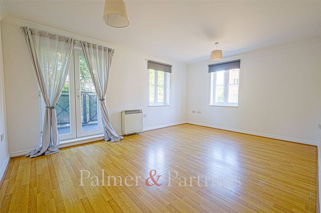 Property photo 2 of 9 Reception Room