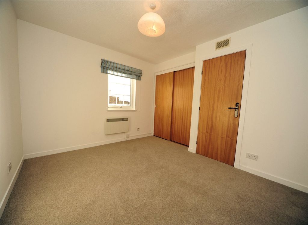 Property photo 3 of 7 Bedroom