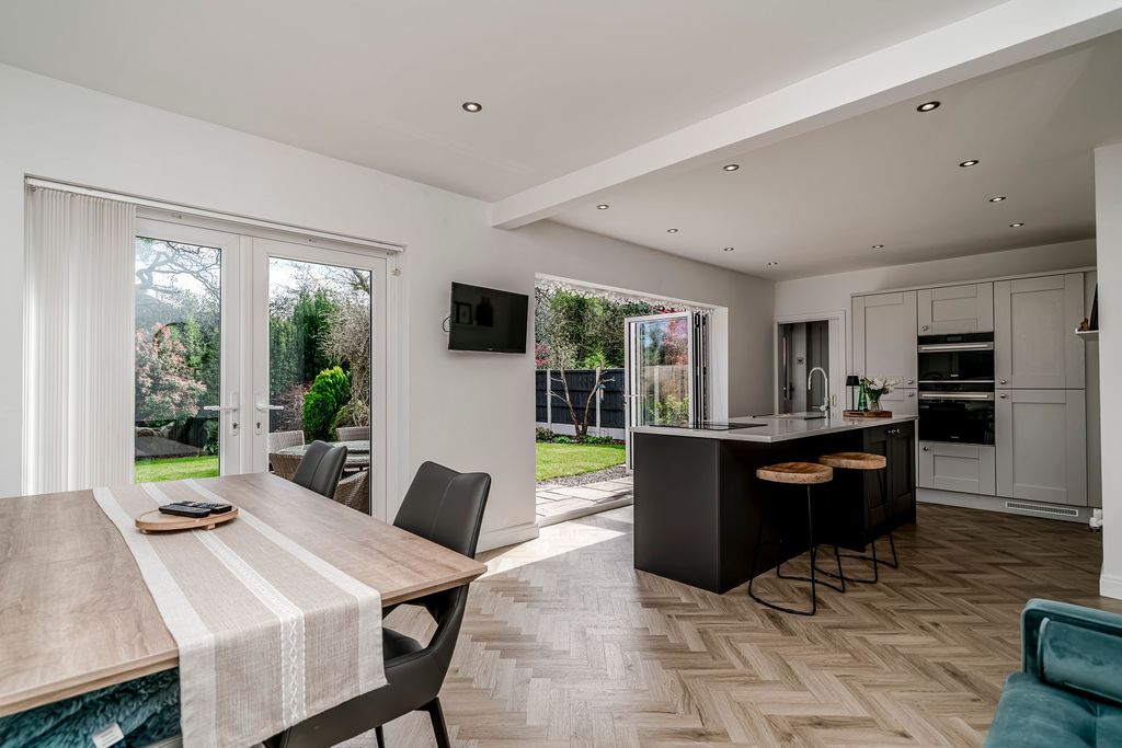 Property photo 2 of 55