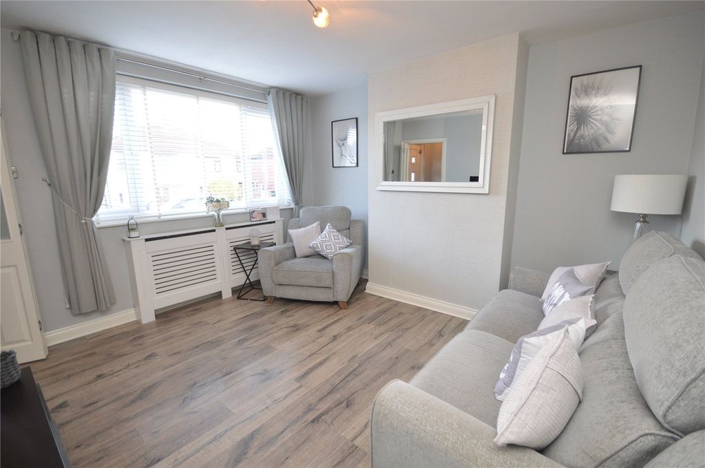 Property photo 2 of 12 Picture 2