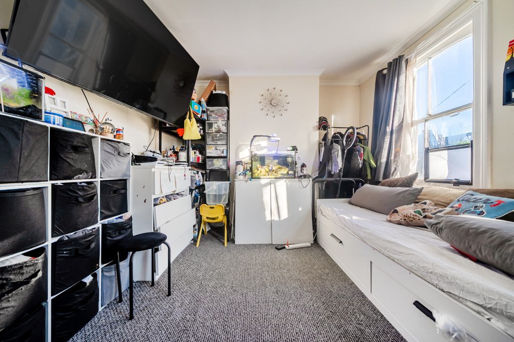 Property photo 3 of 9 4719414