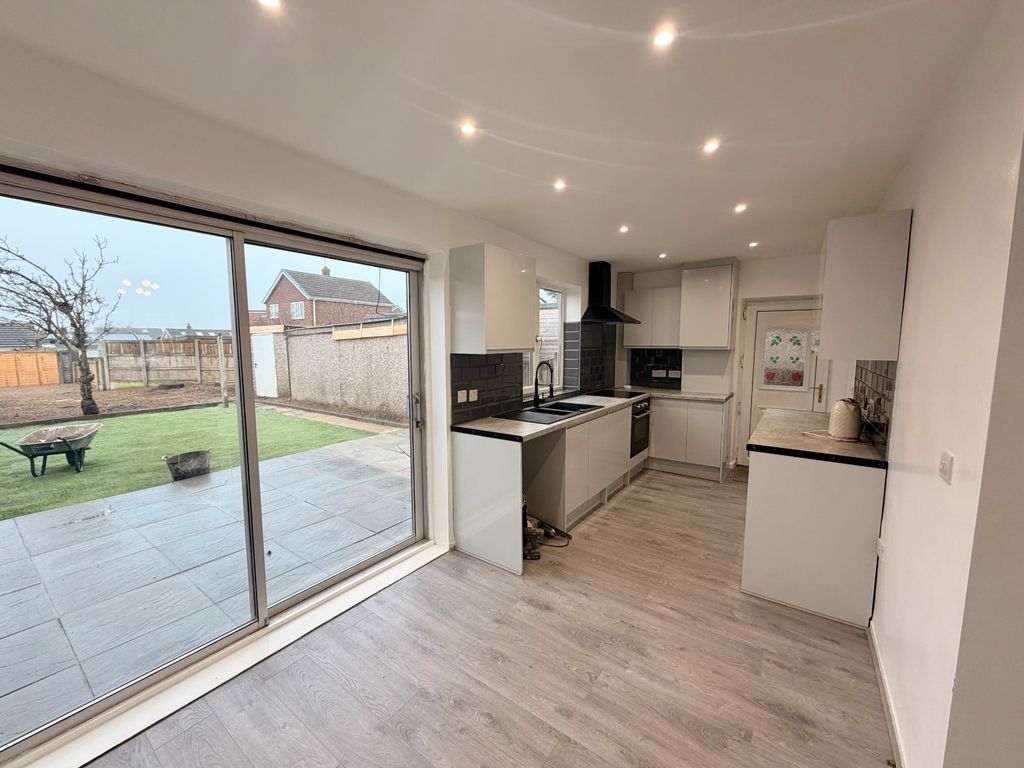 Property photo 2 of 10 Picture No. 05