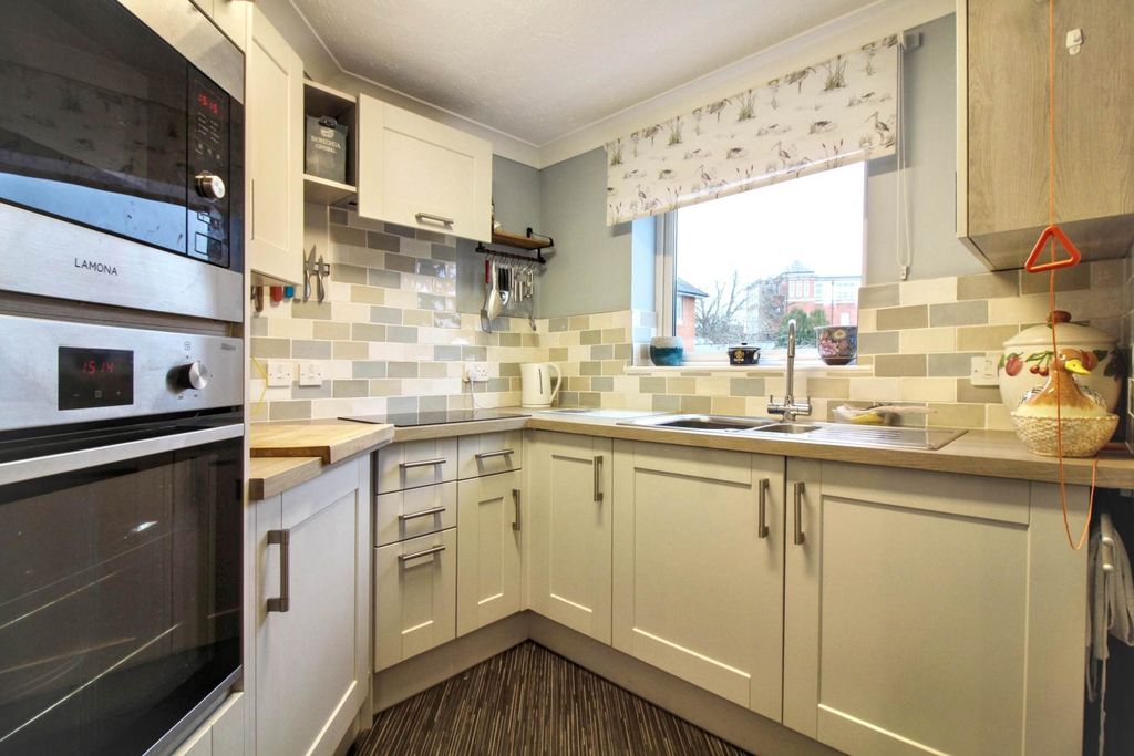 Property photo 3 of 9