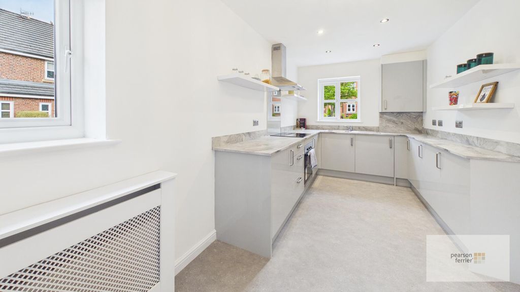 Property photo 2 of 14 Kitchen