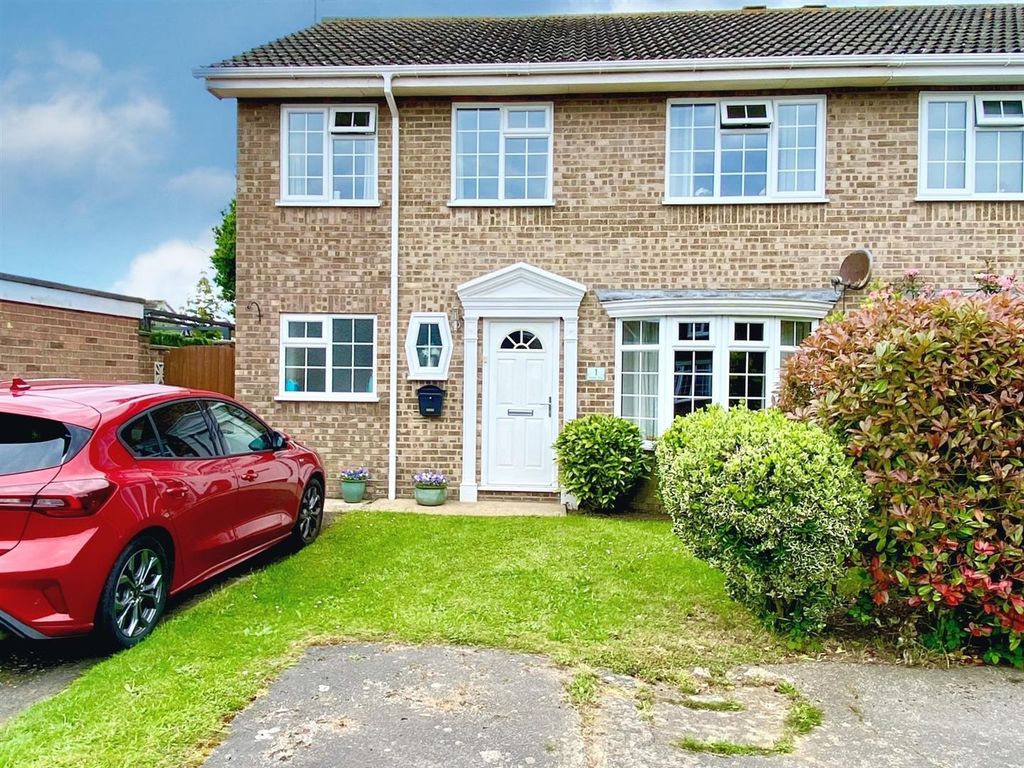 Property photo 1 of 22 Gunton St Peters  (1).Jpg
