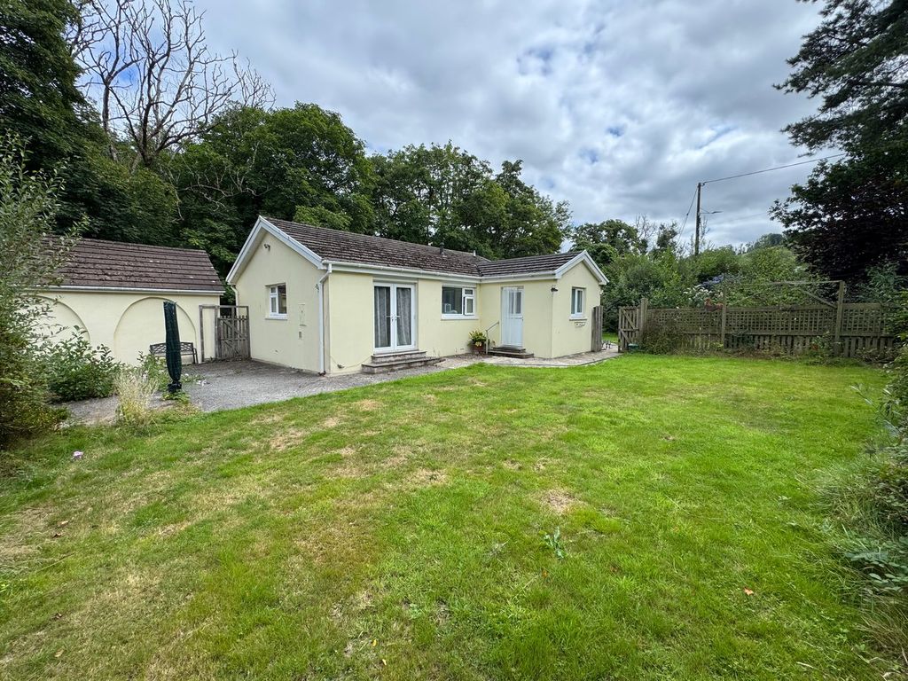Property photo 1 of 28