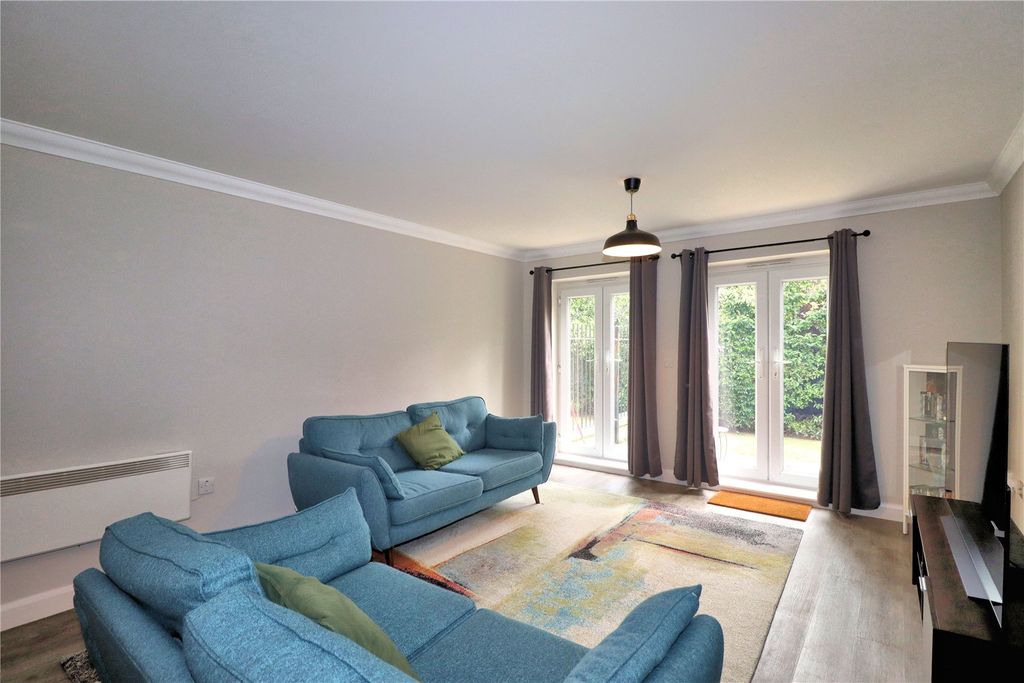 Property photo 3 of 9 Picture No. 21