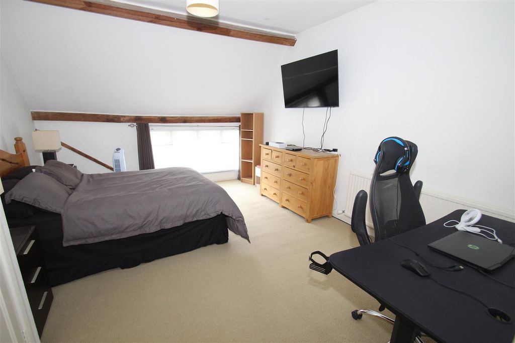 Property photo 3 of 10 Img_9974.Jpg