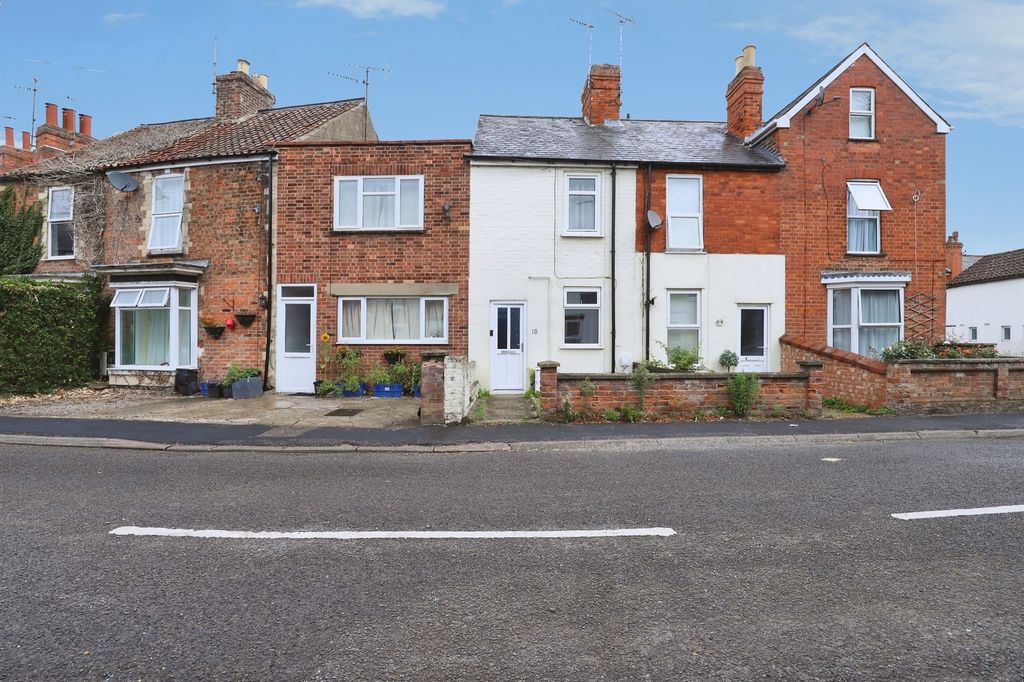 Property photo 1 of 12