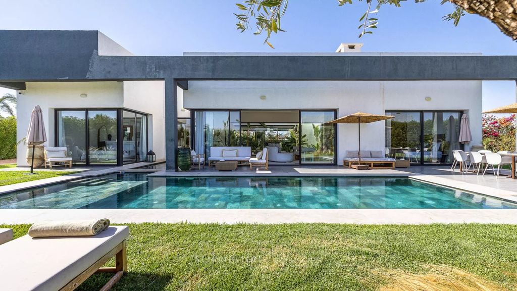 Property photo 1 of 39