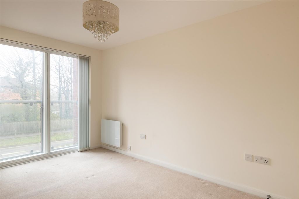 Additional image 8 of 2 bed flat for saleMilton Road, Haywards Heath RH16