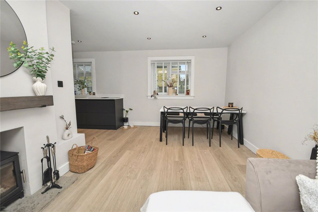 Property photo 1 of 16 Picture No. 13